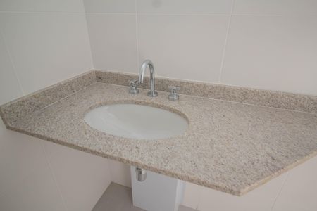 Apartamento à venda com 106m², 3 quartos e 2 vagas Apartamento à venda com 106m², 3 quartos e 2 vagasBanheiro da Suíte