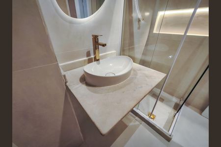 Apartamento para alugar com 68m², 2 quartos e sem vaga Apartamento para alugar com 68m², 2 quartos e sem vagaBanheiro Corredor