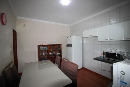 Casa para alugar com 150m², 3 quartos e 2 vagas