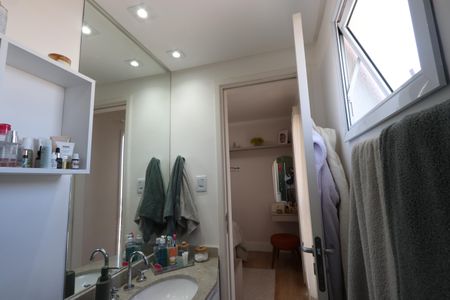 Apartamento à venda com 81m², 3 quartos e 2 vagasBanheiro da Suíte