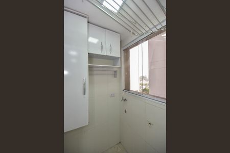 Área de Serviço de apartamento para alugar com 2 quartos, 65m² em Parque Assuncao, Taboão da Serra