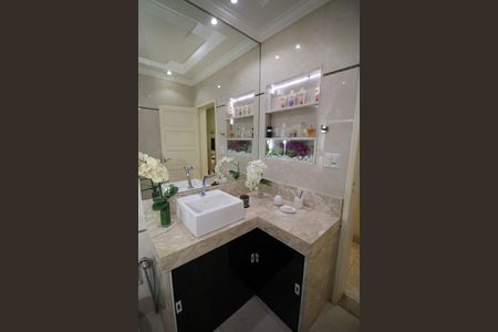 Casa à venda com 361m², 3 quartos e 2 vagasBanheiro Social