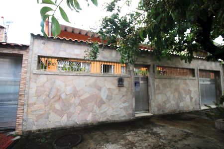 Casa à venda com 361m², 3 quartos e 2 vagasFachada da Casa