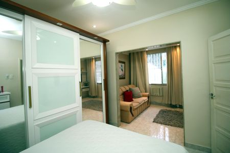 Casa à venda com 361m², 3 quartos e 2 vagasQuarto 1