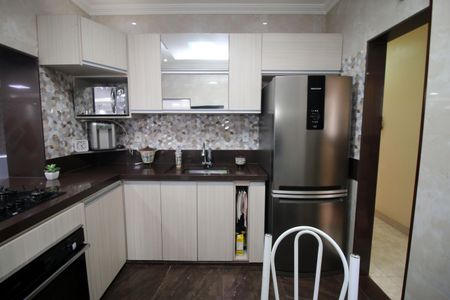 Casa à venda com 361m², 3 quartos e 2 vagasCozinha