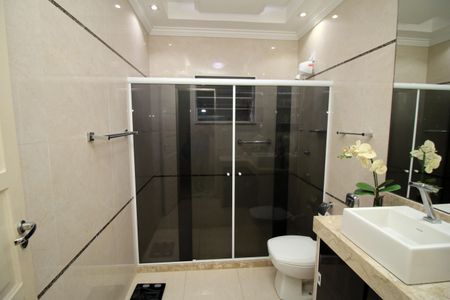 Casa à venda com 361m², 3 quartos e 2 vagasBanheiro Social