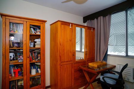 Apartamento à venda com 130m², 3 quartos e 2 vagasQuarto 1