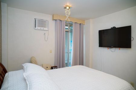 Apartamento à venda com 130m², 3 quartos e 2 vagasSuíte