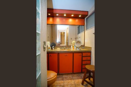 Apartamento à venda com 130m², 3 quartos e 2 vagasBanheiro da Suíte