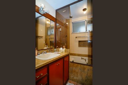 Apartamento à venda com 130m², 3 quartos e 2 vagasBanheiro Corredor