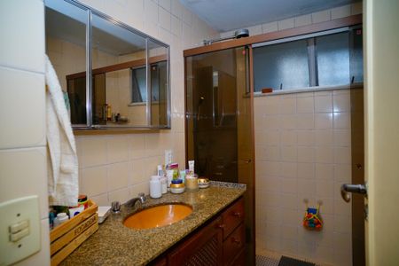 Apartamento à venda com 130m², 3 quartos e 2 vagasBanheiro