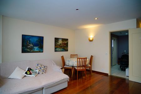 Sala de apartamento à venda com 3 quartos, 130m² em Icaraí, Niterói