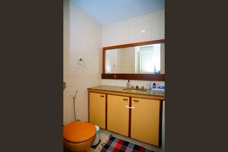 Apartamento à venda com 130m², 3 quartos e 2 vagasBanheiro do Quarto 2