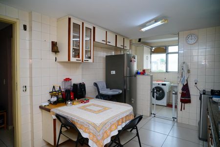 Apartamento à venda com 130m², 3 quartos e 2 vagasCozinha