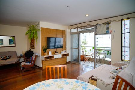 Sala de apartamento à venda com 3 quartos, 130m² em Icaraí, Niterói