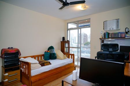 Apartamento à venda com 130m², 3 quartos e 2 vagasQuarto 1