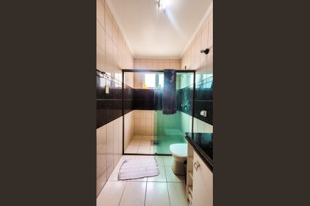 Casa de condomínio à venda com 257m², 4 quartos e 4 vagasBanheiro