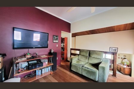 Casa de condomínio à venda com 257m², 4 quartos e 4 vagasSala