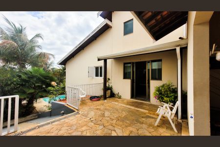 Casa de condomínio à venda com 257m², 4 quartos e 4 vagasÁrea externa