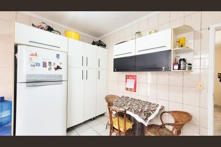 Casa de condomínio à venda com 257m², 4 quartos e 4 vagasCozinha