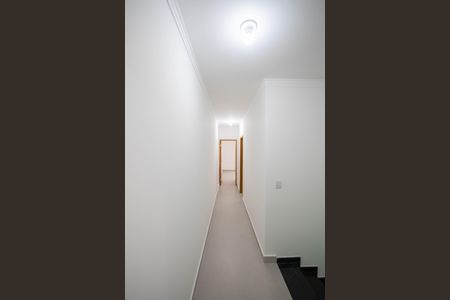 Casa à venda com 180m², 3 quartos e 5 vagas Casa à venda com 180m², 3 quartos e 5 vagasCorredor