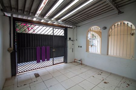 Casa à venda com 113m², 2 quartos e 1 vaga Casa à venda com 113m², 2 quartos e 1 vagaGaragem