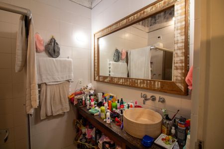 Casa à venda com 113m², 2 quartos e 1 vaga Casa à venda com 113m², 2 quartos e 1 vagaBanheiro