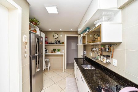 Apartamento à venda com 99m², 3 quartos e 3 vagasCozinha