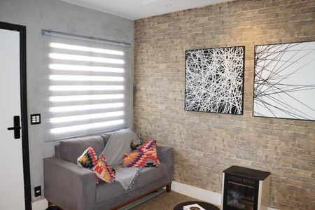 Sala de casa de condomínio para alugar com 3 quartos, 110m² em Jardim Passargada I, Cotia