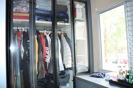 Casa de condomínio para alugar com 110m², 3 quartos e 2 vagasCloset da Suíte