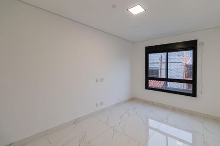 Casa à venda com 85m², 2 quartos e 2 vagasSuíte 2