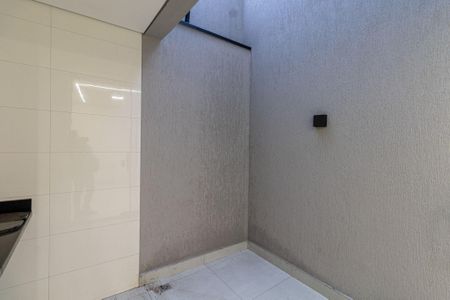 Casa à venda com 85m², 2 quartos e 2 vagasÁrea de Serviço