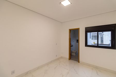 Casa à venda com 85m², 2 quartos e 2 vagasSuíte 1