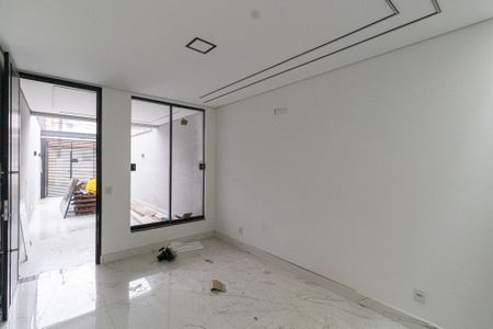 Sala de casa para alugar com 2 quartos, 85m² em Vila Granada, São Paulo