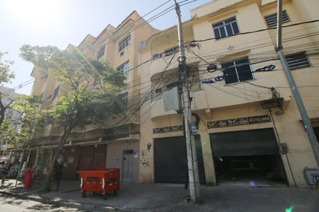 Apartamento à venda com 90m², 2 quartos e sem vagaFachada
