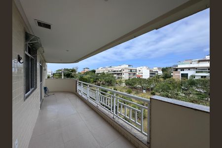 Apartamento para alugar com 120m², 3 quartos e 3 vagas Apartamento para alugar com 120m², 3 quartos e 3 vagasVaranda