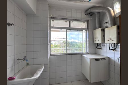 Apartamento para alugar com 120m², 3 quartos e 3 vagas Apartamento para alugar com 120m², 3 quartos e 3 vagasÁrea de Serviço