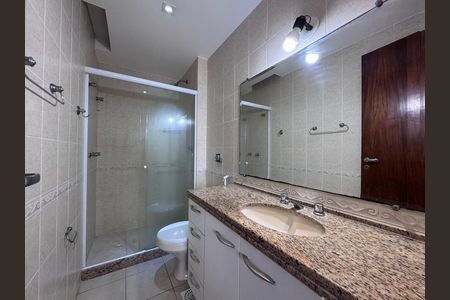 Apartamento para alugar com 120m², 3 quartos e 3 vagas Apartamento para alugar com 120m², 3 quartos e 3 vagasBanheiro da Suíte