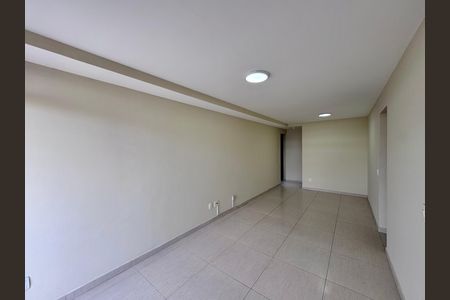 Apartamento para alugar com 120m², 3 quartos e 3 vagas Apartamento para alugar com 120m², 3 quartos e 3 vagasSala
