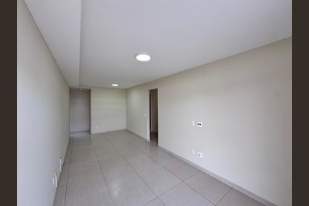 Apartamento para alugar com 120m², 3 quartos e 3 vagas Apartamento para alugar com 120m², 3 quartos e 3 vagasSala