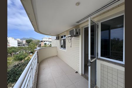 Apartamento para alugar com 120m², 3 quartos e 3 vagas Apartamento para alugar com 120m², 3 quartos e 3 vagasVaranda da Suíte