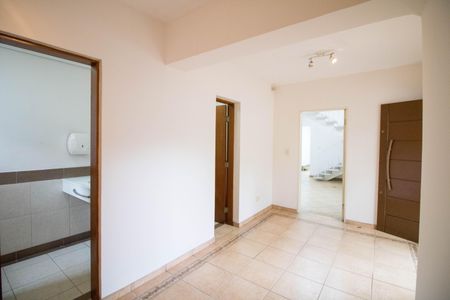 Casa à venda com 200m², 4 quartos e 3 vagas Casa à venda com 200m², 4 quartos e 3 vagasHall de Entrada