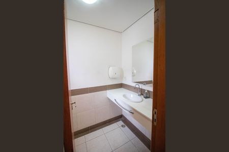 Casa à venda com 200m², 4 quartos e 3 vagas Casa à venda com 200m², 4 quartos e 3 vagasBanheiro 2