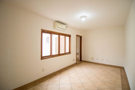 Casa à venda com 200m², 4 quartos e 3 vagas Casa à venda com 200m², 4 quartos e 3 vagasSala de TV