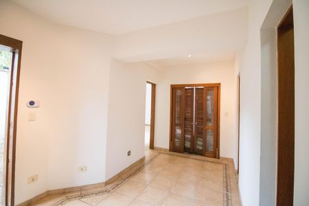 Casa à venda com 200m², 4 quartos e 3 vagas Casa à venda com 200m², 4 quartos e 3 vagasHall de Entrada