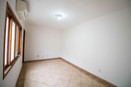 Casa à venda com 200m², 4 quartos e 3 vagas Casa à venda com 200m², 4 quartos e 3 vagasSala de TV