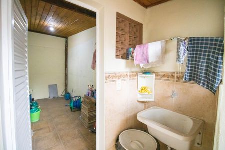 Casa à venda com 200m², 4 quartos e 3 vagas Casa à venda com 200m², 4 quartos e 3 vagasÁrea de Serviço