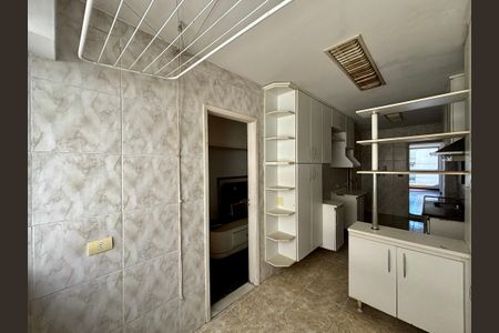 Apartamento à venda com 116m², 3 quartos e 1 vagaÁrea de Serviço