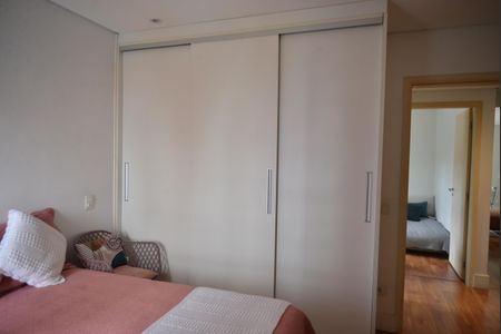 Apartamento à venda com 122m², 3 quartos e 3 vagasSuíte 2