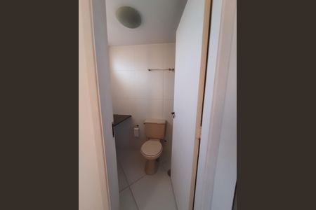 Apartamento para alugar com 72m², 2 quartos e 2 vagas Apartamento para alugar com 72m², 2 quartos e 2 vagasBanheiro de Serviço